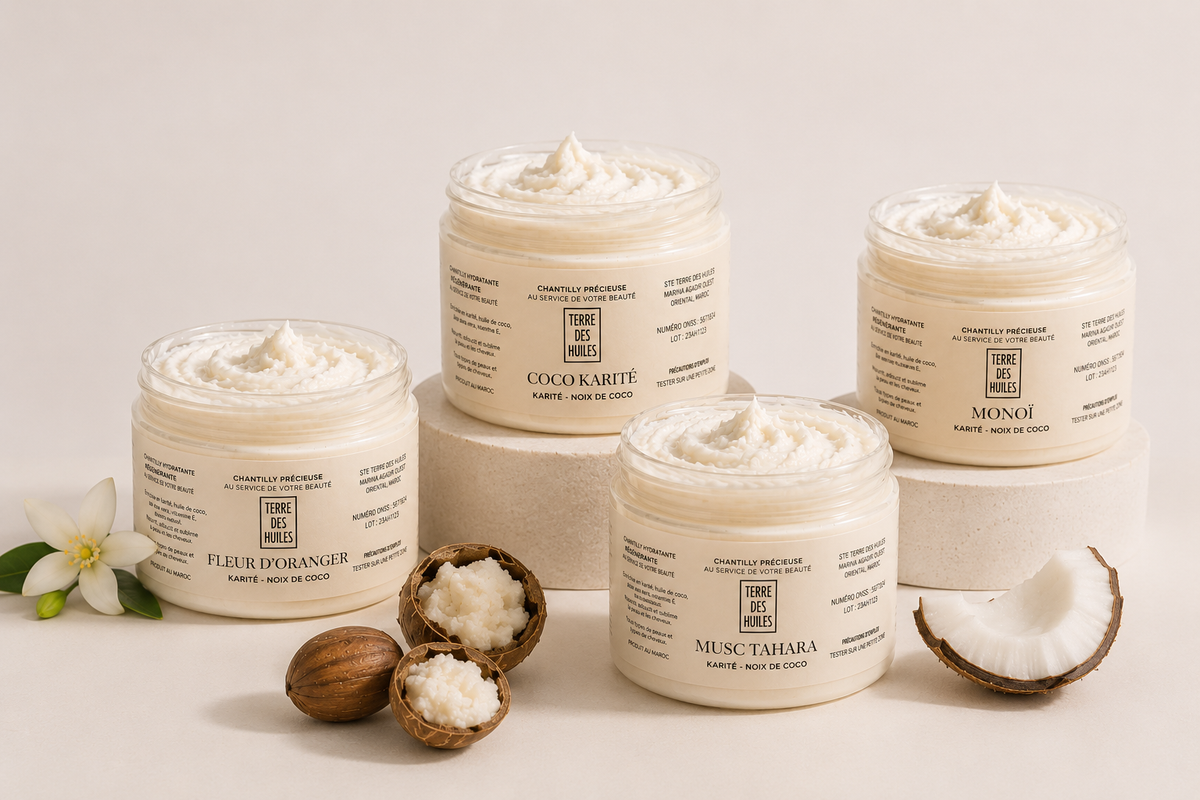 Les pots de chantilly Musc Tahara, Fleur d'Oranger, Oud et Nila ensemble.
