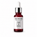 Flacon huile précieuse baie de goji Terre Des Huiles avec pipette argentée sur fond blanc minimaliste et élégant.